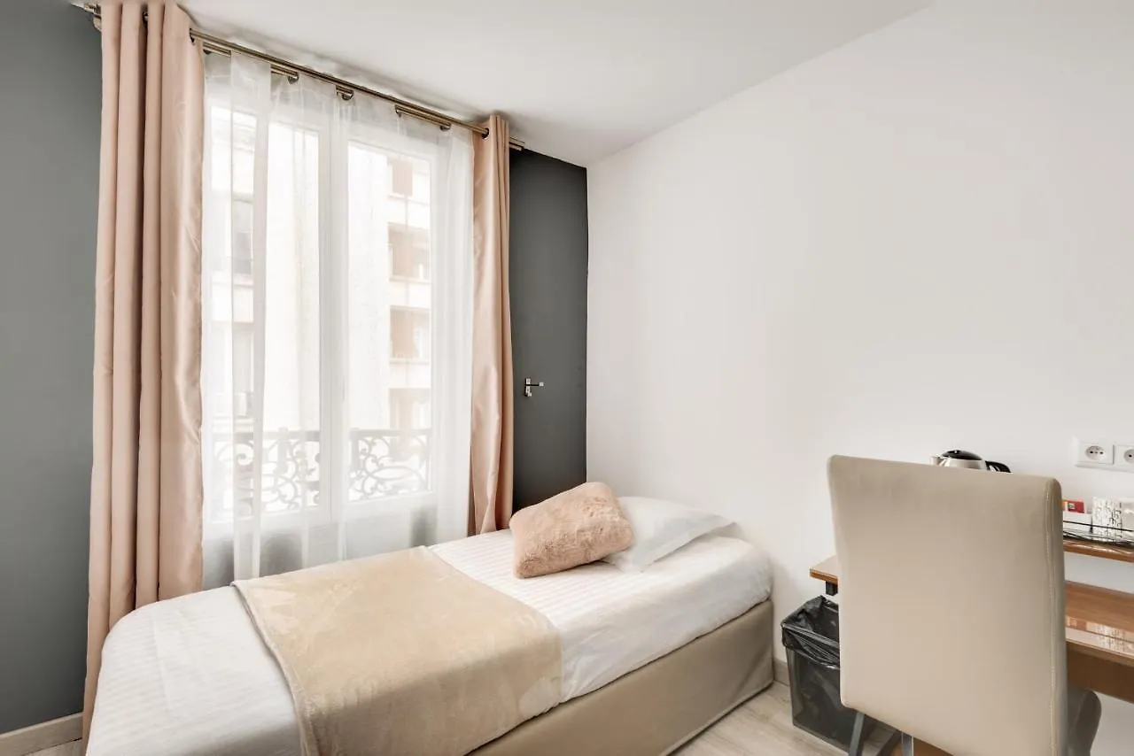 Hotel L'oasis Montparnasse 2*