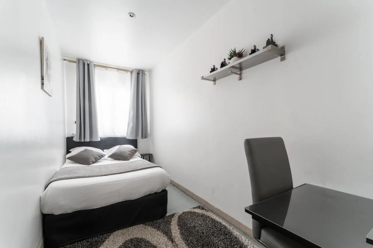 L'oasis Montparnasse 2* Paryż