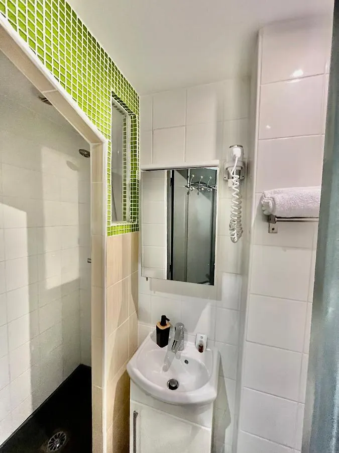 L'oasis Montparnasse Hotell